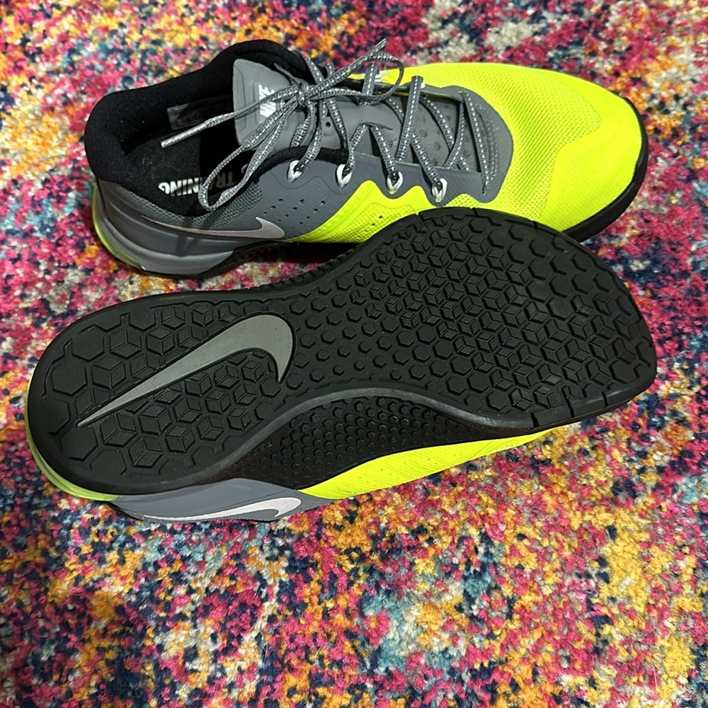 Nike Metcon Training shoes 9.5 Women’s - Picture 3 of 6